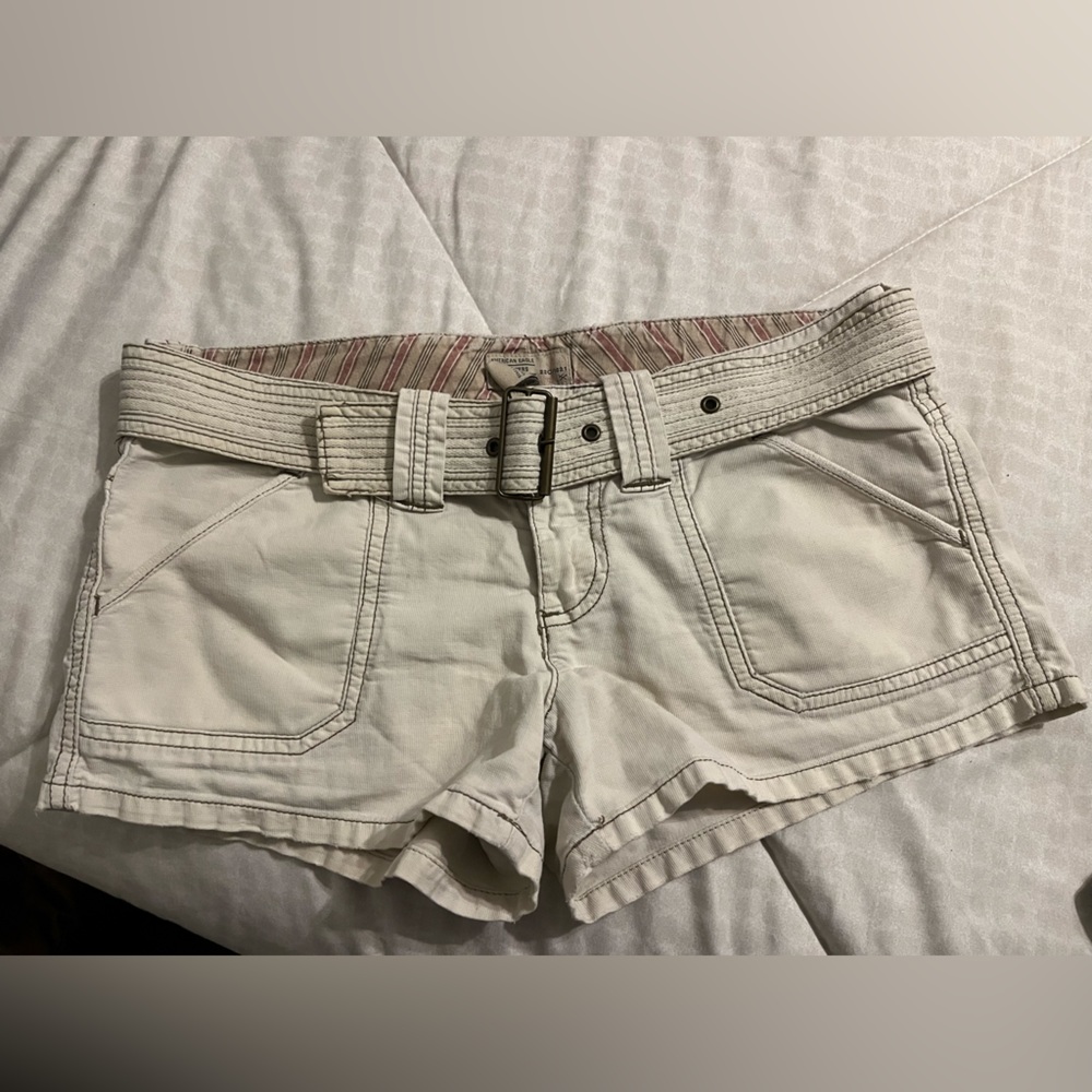 American Eagle beige shorts 4